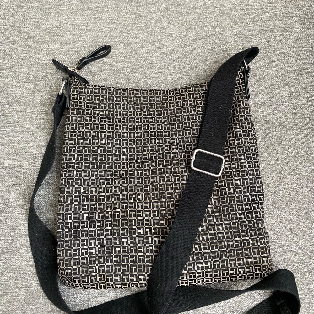 Tommy Hilfiger Crossbody bag